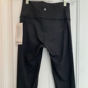 NWT lululemon wunder under